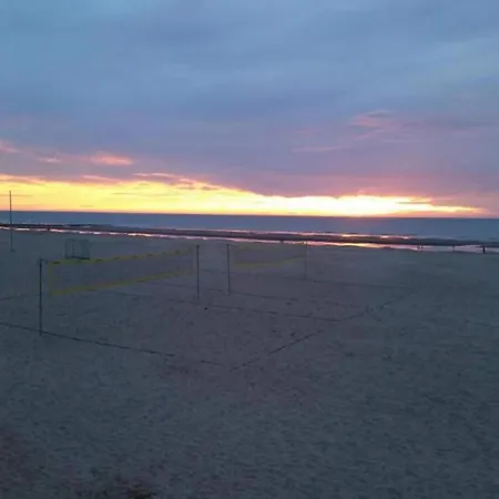 By Belgian Sea And Dunes, Cleaning Included